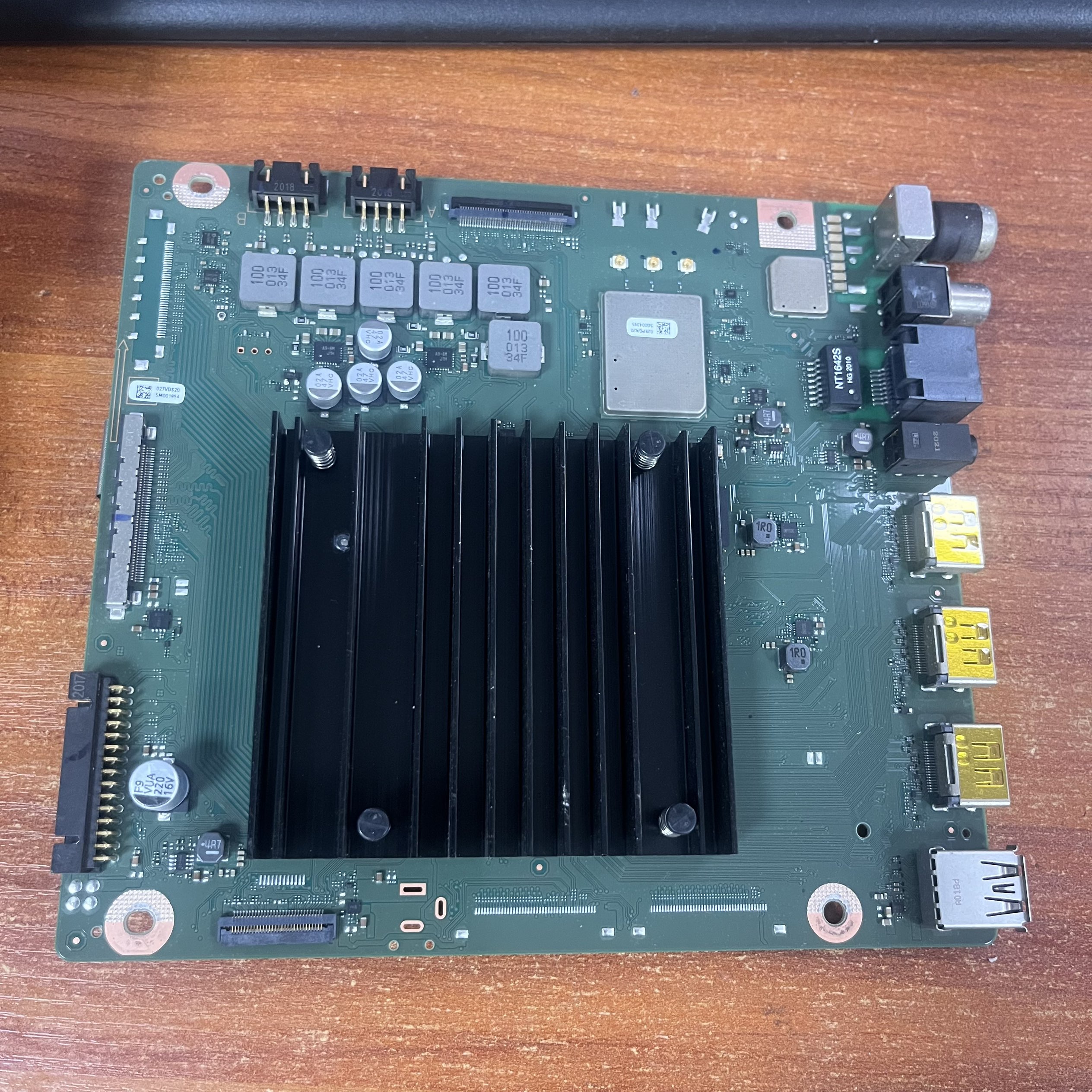 华为HEGE-560B主板IT1L0CKM