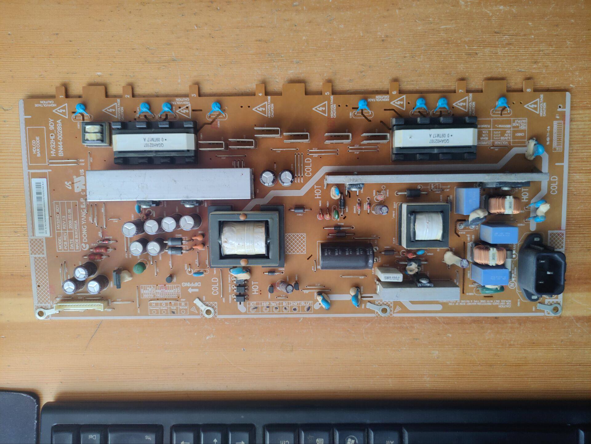 原装三星LA32B360C5LA32B350F1