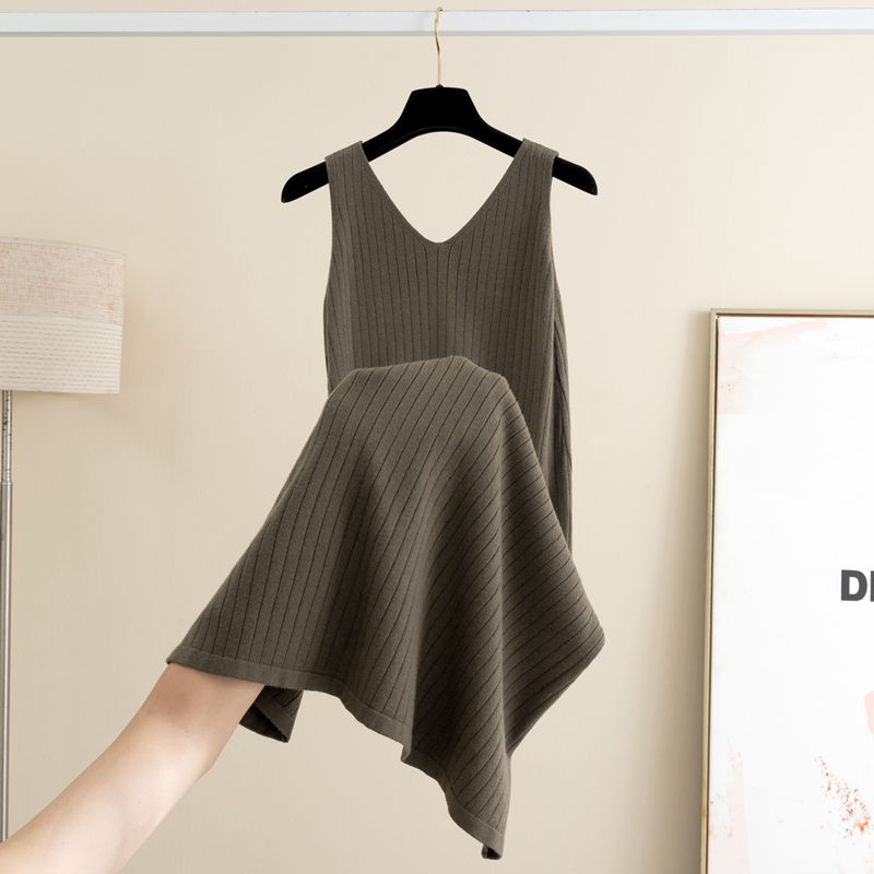 V领针织背心连衣裙女2025秋季新款孕妇无袖过膝内搭打底毛衣长裙