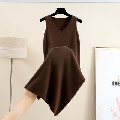 直筒羊毛纯色V领针织连衣裙女