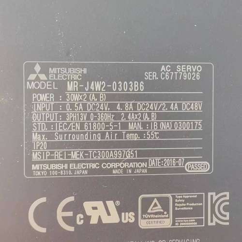 三菱 MR-J4W2-0303B6  驱动器 【议】