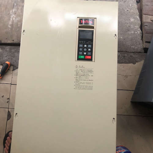 优利康变频器YD2000-75瓦，无铭牌！电机额定电流14[议]