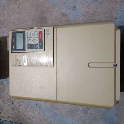 安川变频器CIMR-G7B4015 15KW  380V 拆【议】