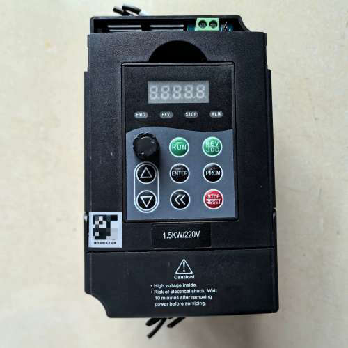 英捷思变频器Y500-Y0015M1，220V1.5KW/2[议]