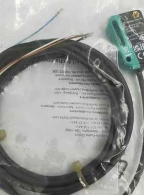 倍加福光电开关传感器0BT300-R100-2EP-IO-L【议】