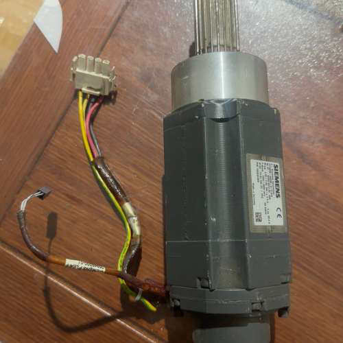 电机1FT3035-6AZ99-9-ZS17，[议]