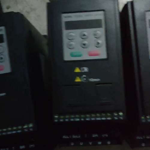 奕创飞ECF80-3.7KW重载变频器三台，不错，功能包[议]