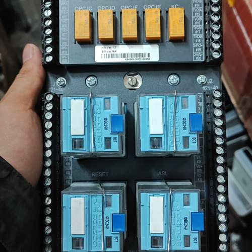 南京科远KB434B继电器模块，功能正常，接口齐全，无明【议】