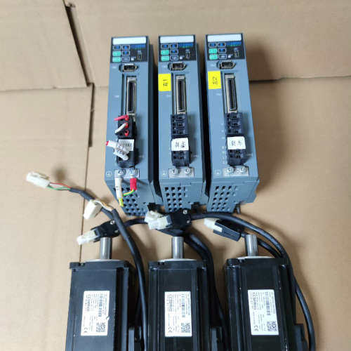 超川400W伺服电机装，驱动器型号CC-D3P040A2-[议]