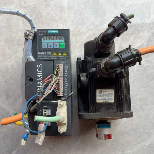 伺服驱动 6SL3210-5CC17-0UA0[议]