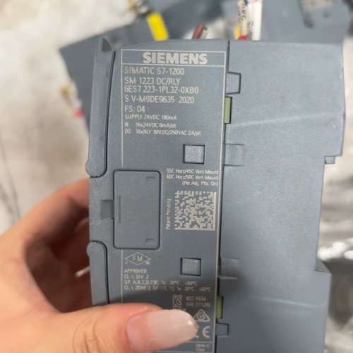 SIMATIC S7-1200模块，型号SM 1223【议】