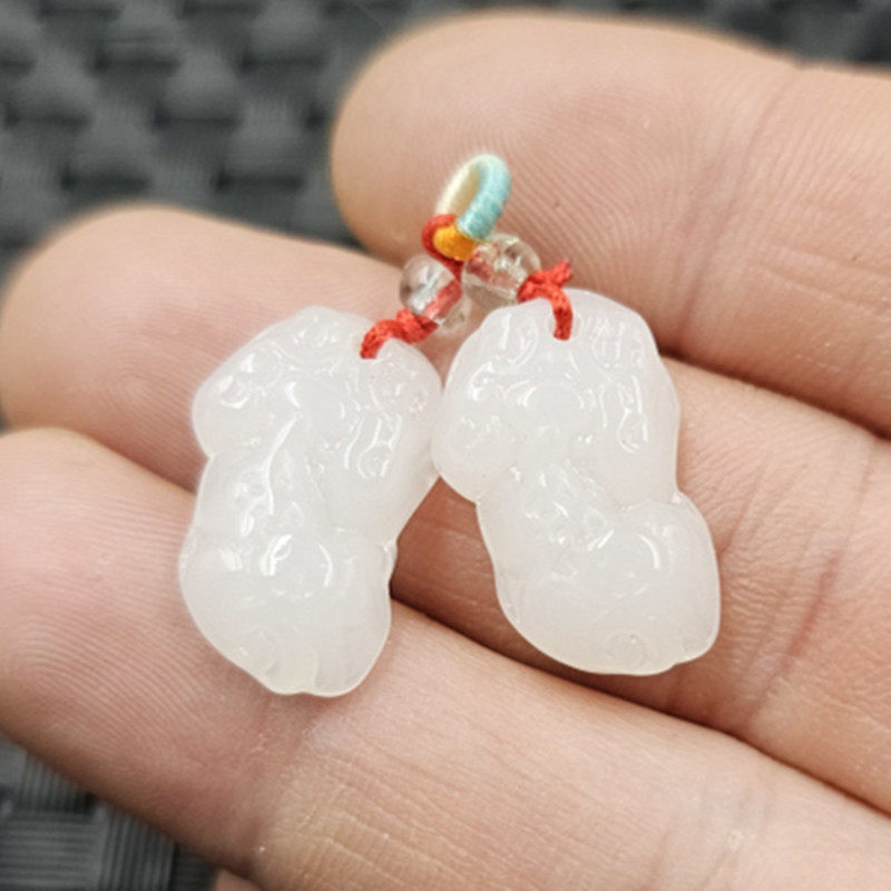 仿新疆和田玉貔貅仿玉石挂件仿羊脂玉貔貅手链耳环发簪饰品吊坠