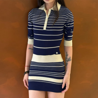 条纹撞色紧身包臀连衣裙