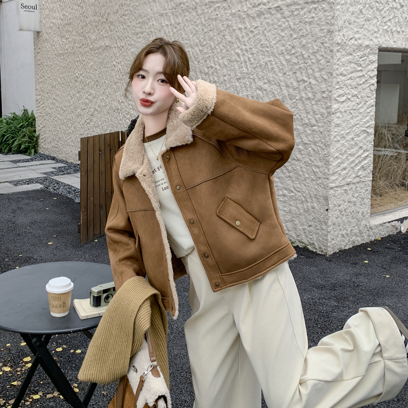 美拉德麂皮绒羊羔毛外套女2025冬新款复古加厚小个子皮毛一体棉服，女装皮草，浙宝178