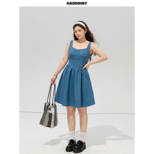 蓝色收腰吊带连衣裙 曾小咸大码 一件8.8折满2件8折 女装