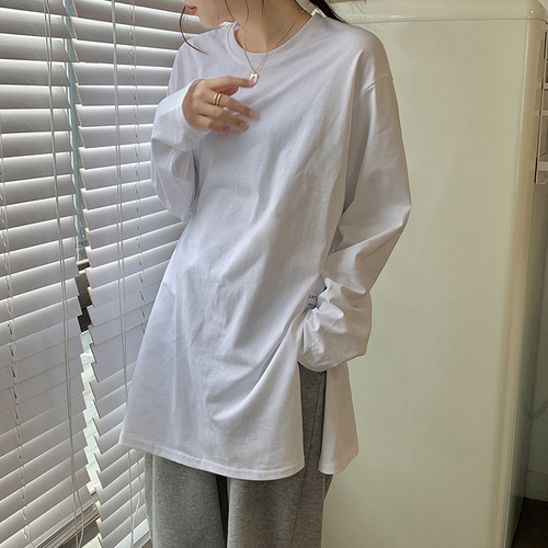 Real shot 2021 autumn Korean version new loose and versatile hem split solid color long sleeve T-shirt bottom shirt