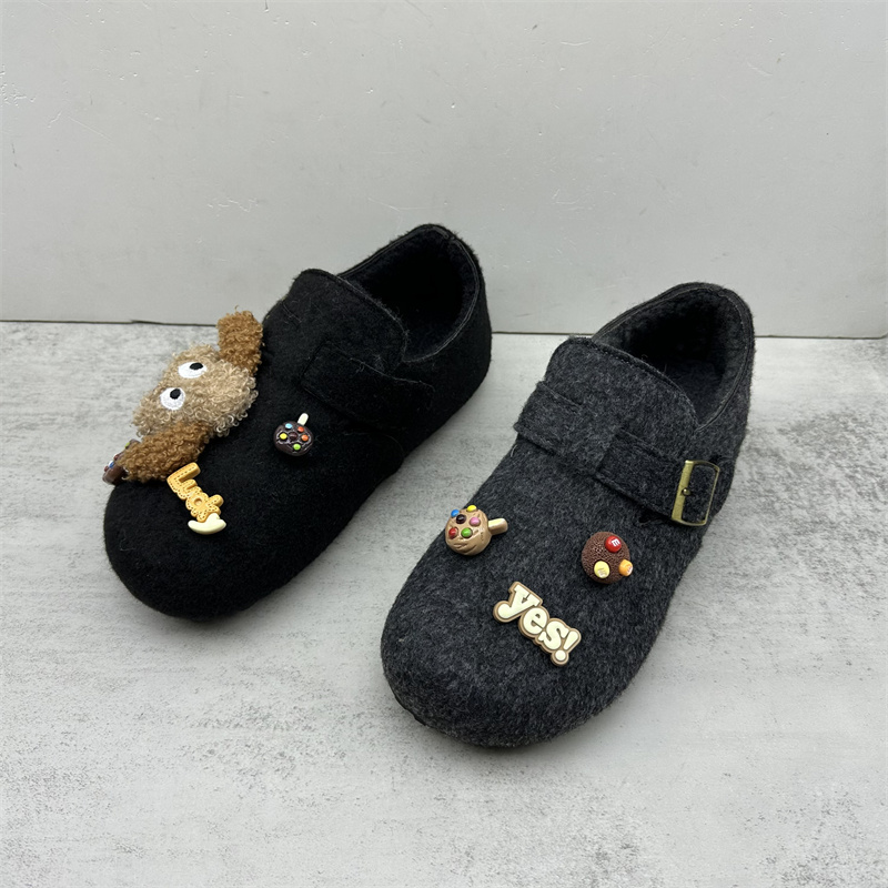 工厂处理2025冬季新款休闲卡通圆头搭扣加绒百搭懒人鞋女勃肯鞋