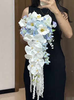 瀑布手捧花仿真花束新娘结婚假花蓝色系高级感影楼婚纱照拍摄道具