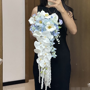 瀑布手捧花仿真花束新娘结婚假花蓝色系高级感影楼婚纱照拍摄道具