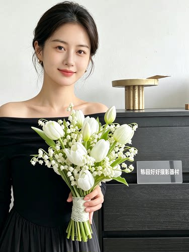 新款韩系手捧花白色玫瑰花束订婚结婚仿真花闺蜜di礼物特惠球形