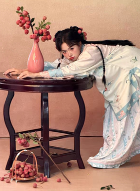 新中式婚纱照古风摄影道具粉色花瓶仿真荔枝绿色高脚盘编织提篮