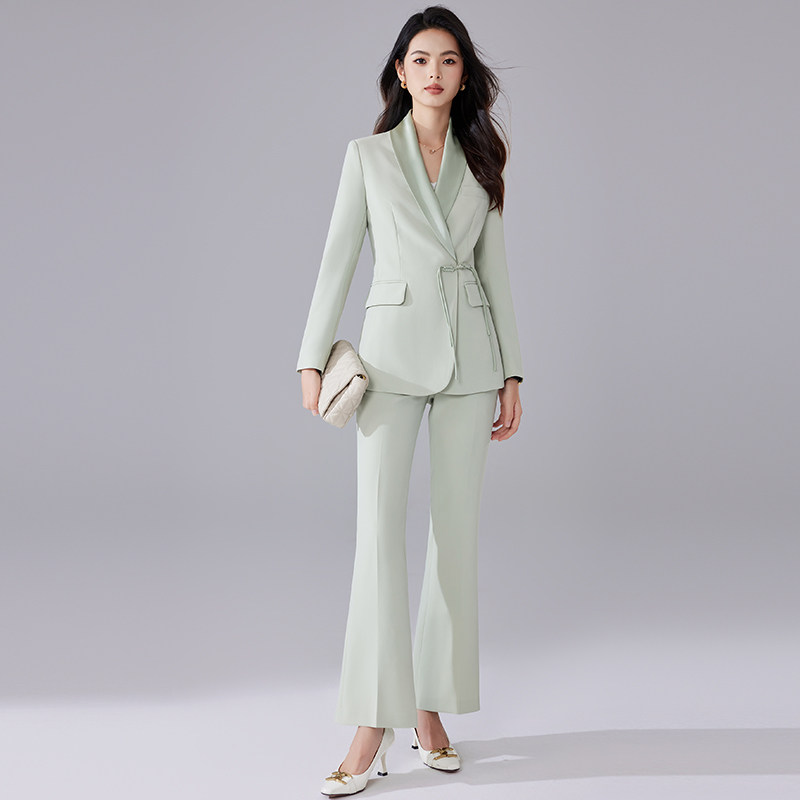 诗璐雅绿色职业西装套装女主持人正装微喇裤高端新中式西服两件套