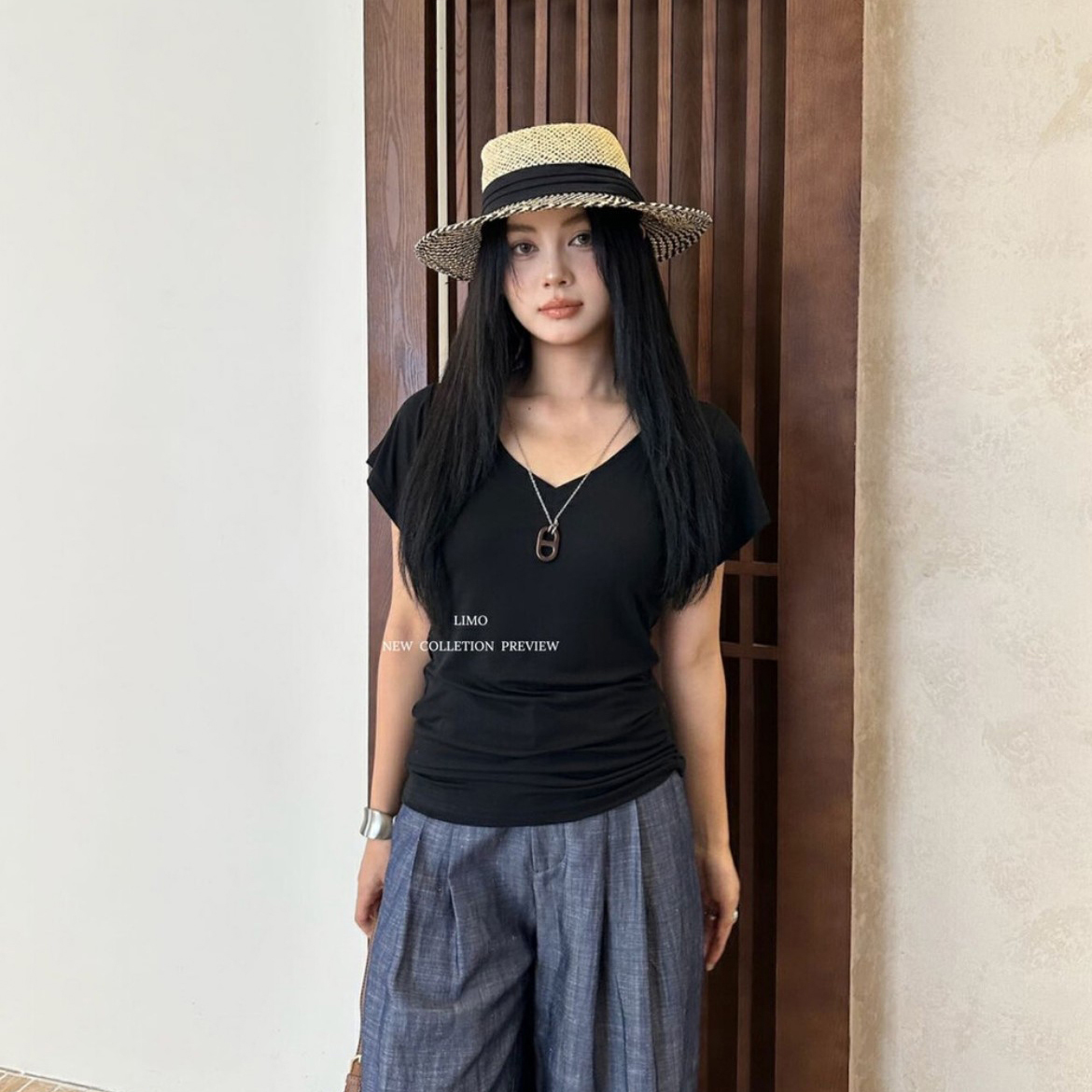 LIMO净版修身显瘦V领短袖T恤女
