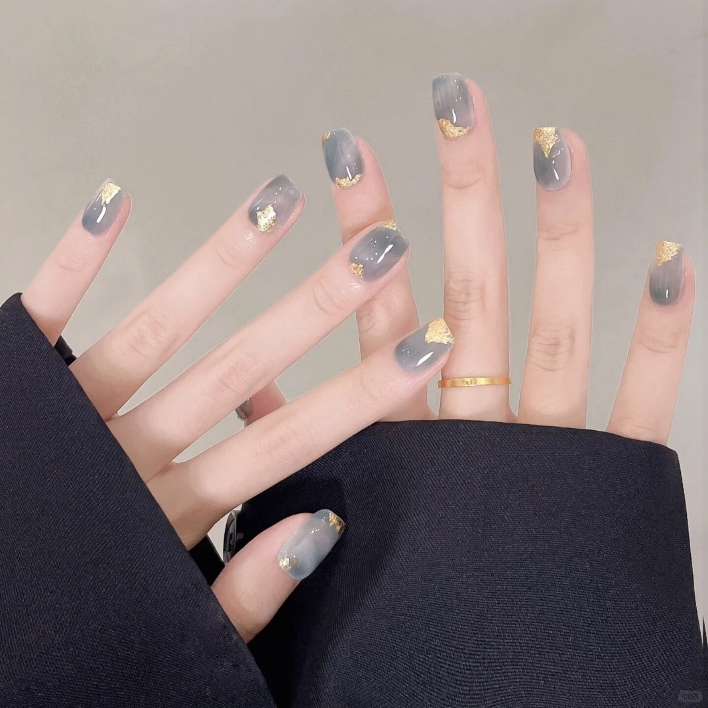 清冷感美甲手工穿戴甲短款晕染