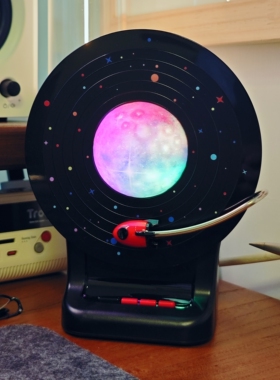 言之有X7太空蓝牙音响摆件
