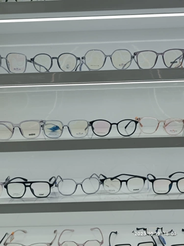 Чэнду со очками Старая линза Изменить новые рамки для поддержки почты также можно использовать для проверки света и зеркала в магазине