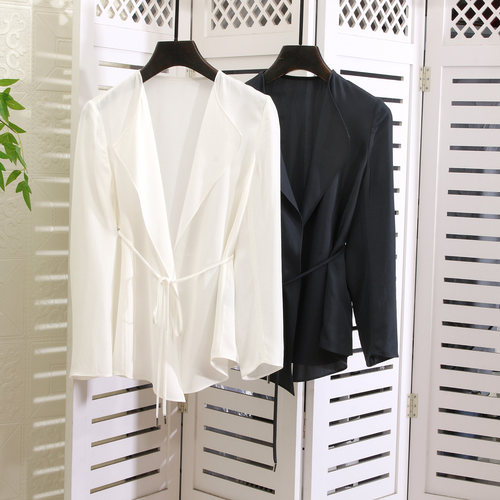 纯正立剪大翻领冰麻收腰西装外套