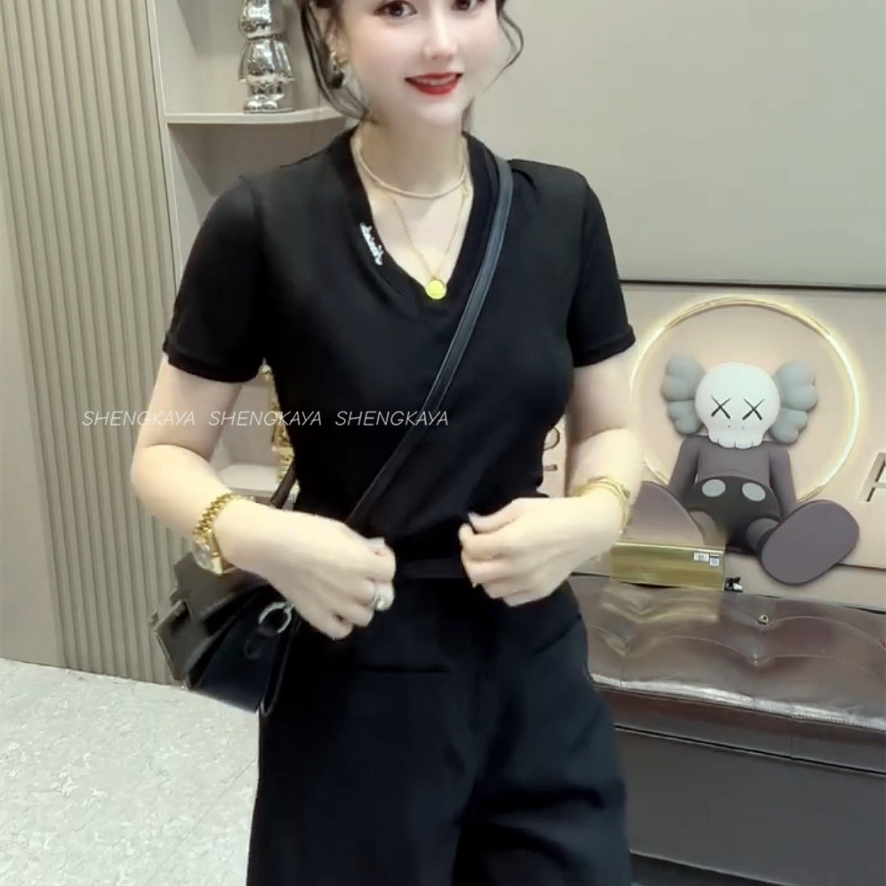 欧货洋气小衫性感露背V领弹力修身黑色半袖T恤小衫打底衫大码潮