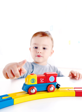 Hape彩虹电动火车18M+入门款儿童益智力玩具宝宝婴幼儿模型男女孩