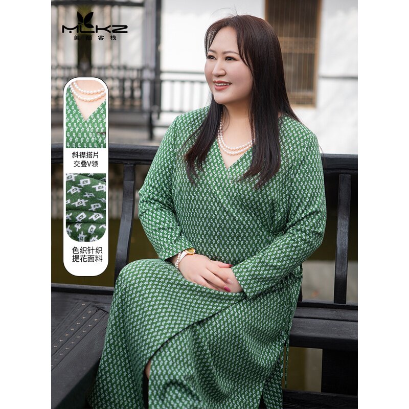 今年流行春装女优雅修身简洁知性绿色连衣裙胖mm大码女装显瘦轻奢