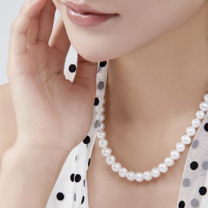 珍珠项链女2025新款高级感轻奢小众毛衣链天然淡水小米珠锁骨颈链