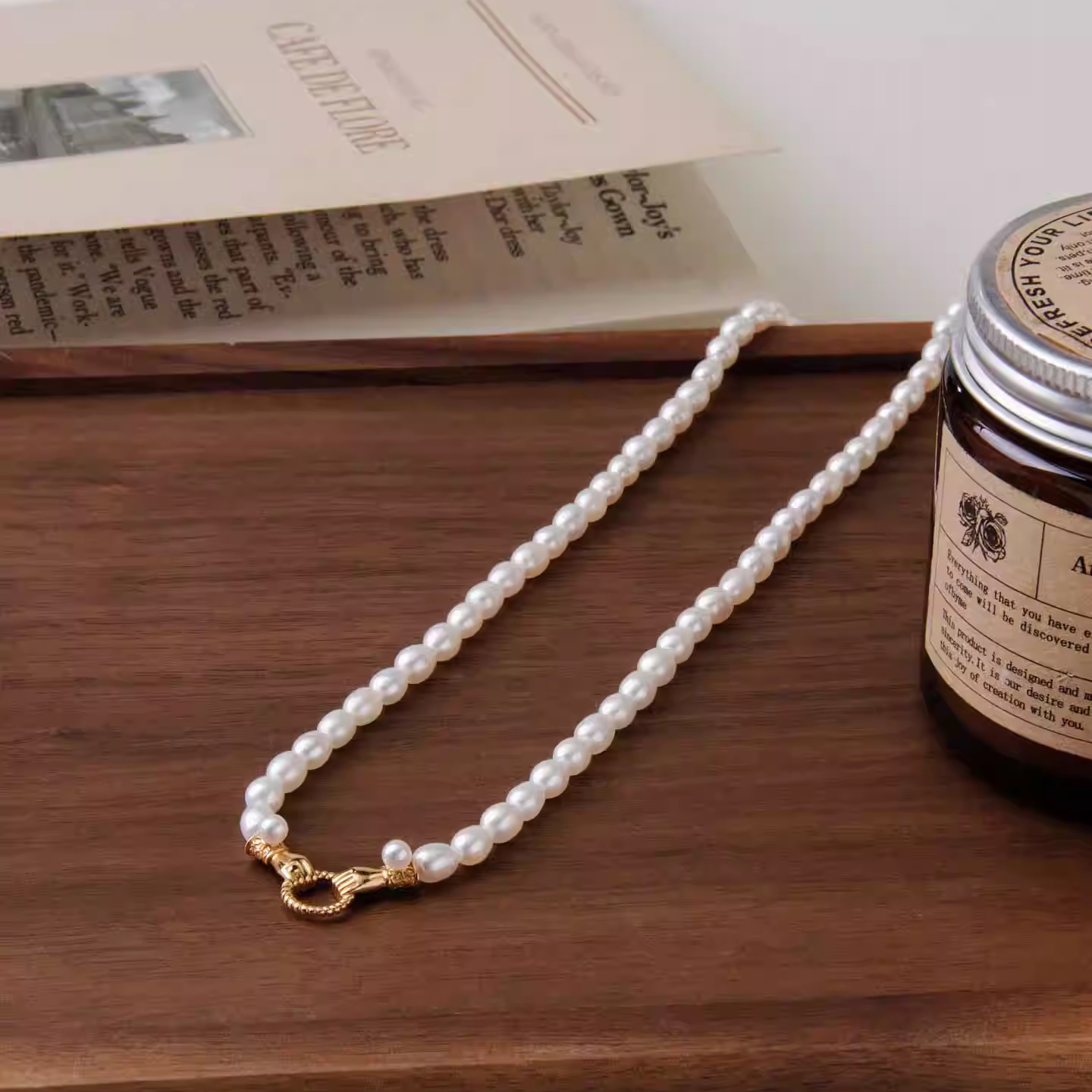 珍珠项链女2025新款高级感轻奢小众毛衣链天然淡水小米珠锁骨颈链