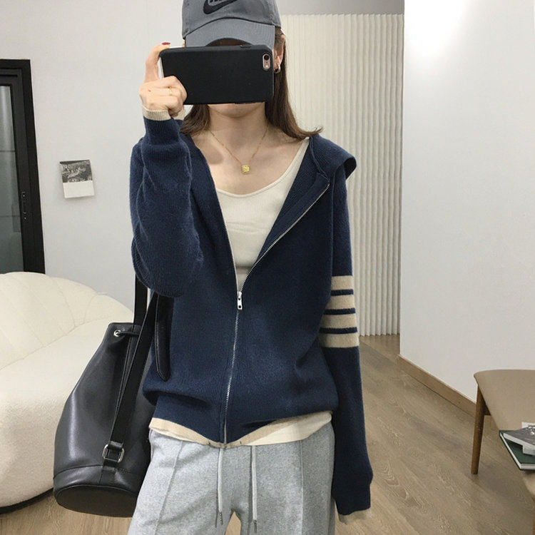 日系连帽拉炼针织衫女秋冬休闲开衫女运动风减龄薄款外套百搭上衣