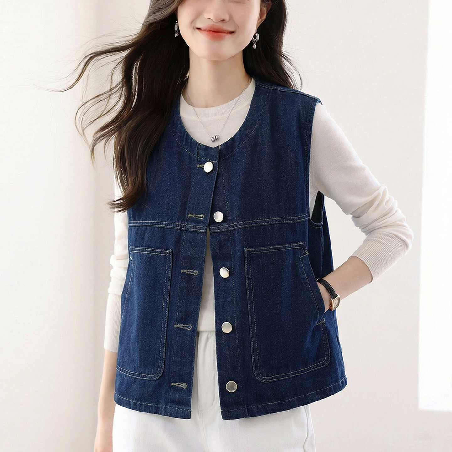 牛仔马甲女2026春秋新款妈妈大码宽松显瘦圆领马夹休闲减龄薄坎肩