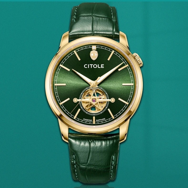 西腾镂空时尚男真钻孔雀绿真皮表