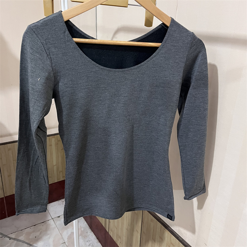 试衣间只有M女加薄绒秋衣单件保暖上衣