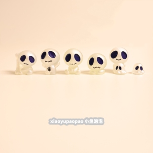 无聊了摆一堆夜光外星人办公室工位桌面小摆件电脑显示屏装饰品