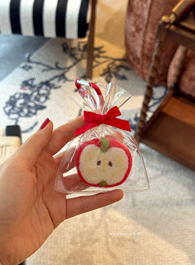 羊毛毡一袋子苹果手工定制包包钥匙扣挂件送女友圣诞节创意礼物