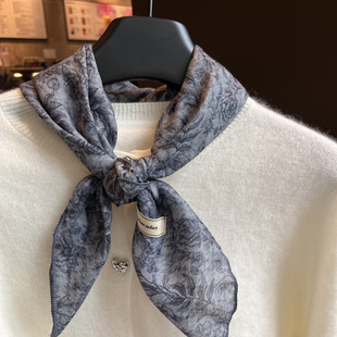 高级格雷灰双面玫瑰花千鸟格纯棉围巾小方巾百搭包头巾三角巾丝巾