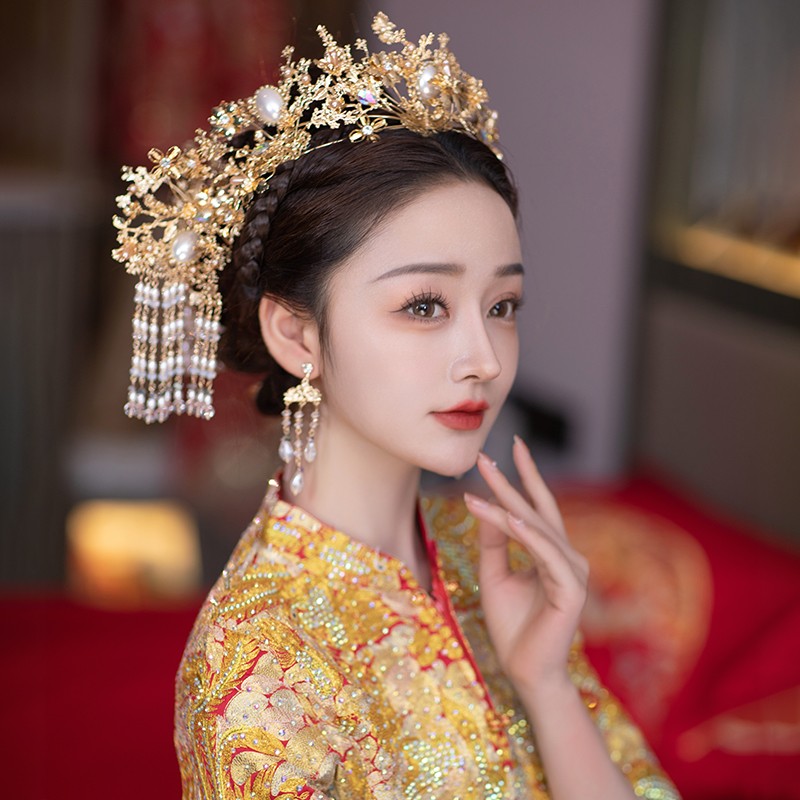 新娘秀禾头饰2024新款秀禾服结婚中式大气金色凤冠步摇复古发饰女