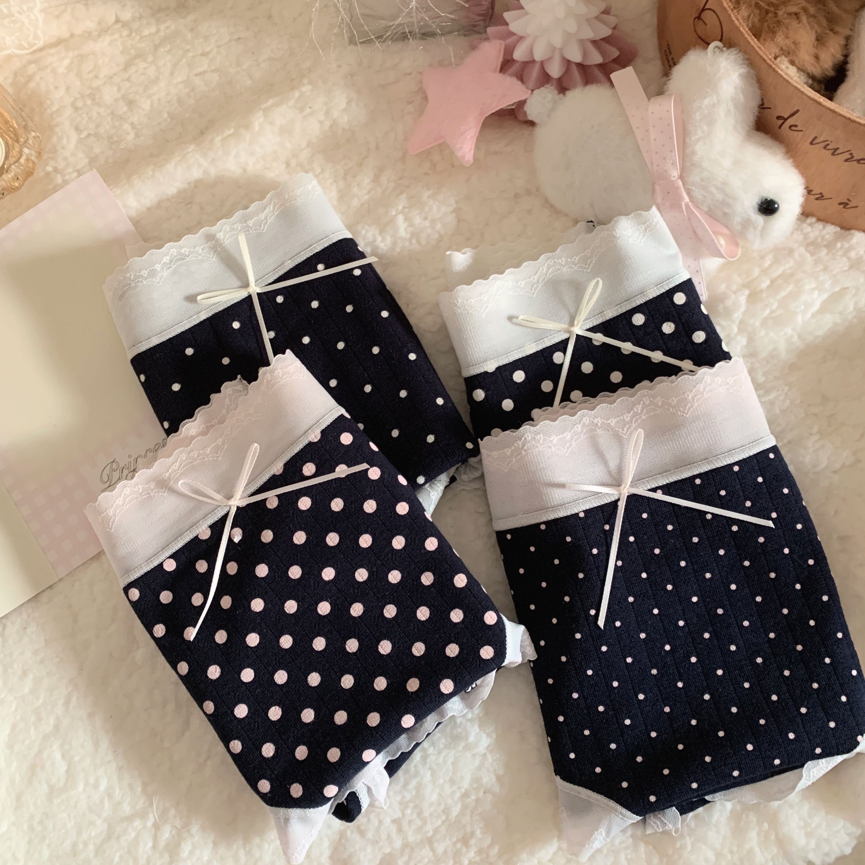 “花一直开”新品韩系少女波点舒适透气中低腰裆弹力三角内裤