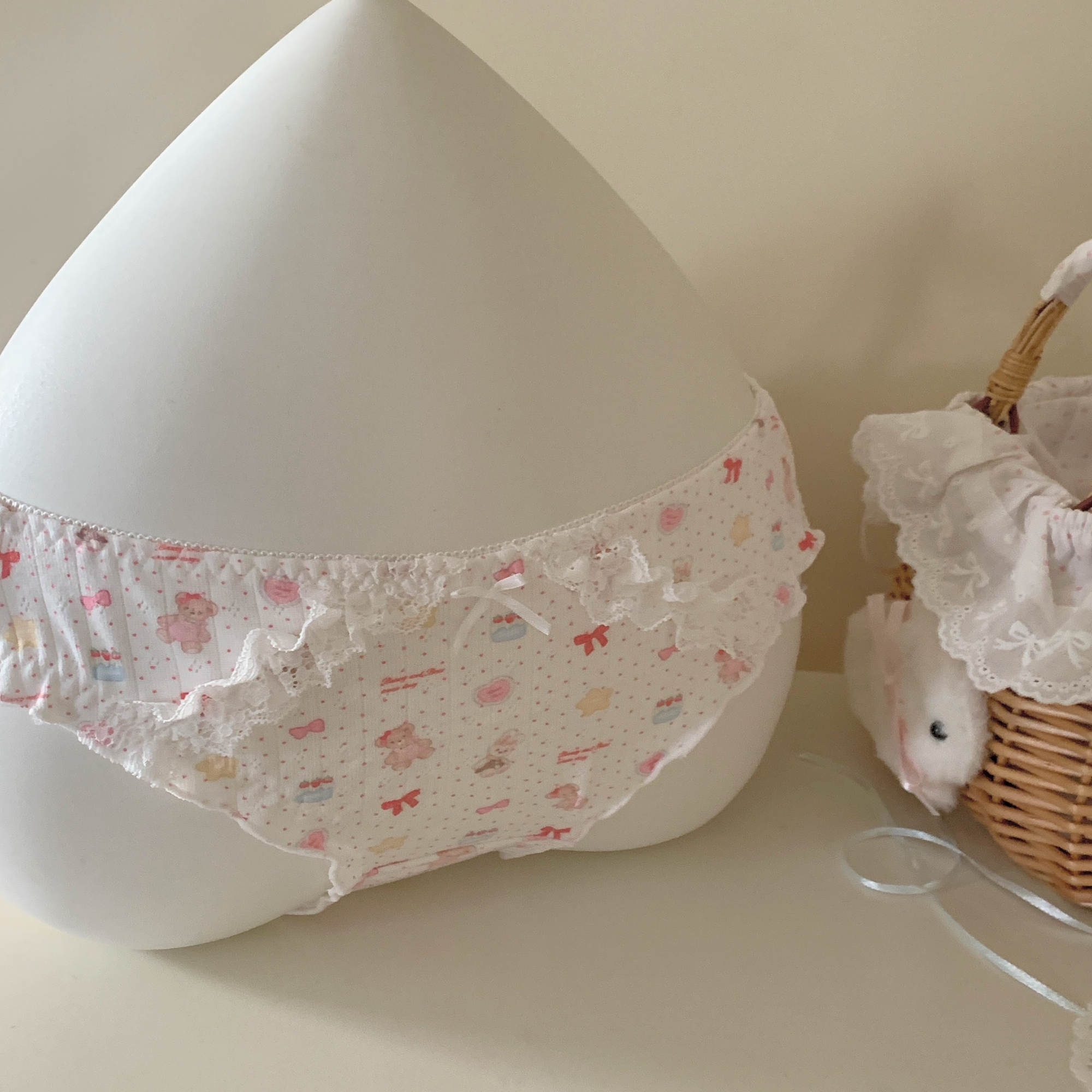 “藏不住的喜欢”日系温柔少女卡通印花清纯简约基础低腰三角内裤