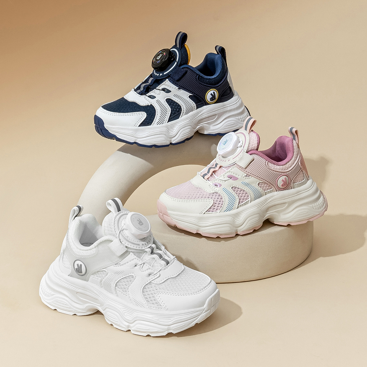 安奈儿男女童小白鞋网面运动鞋