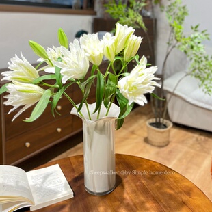 月光悠悠｜高级灰色荷叶边裙摆玻璃花瓶 百合多头玫瑰插花摆件