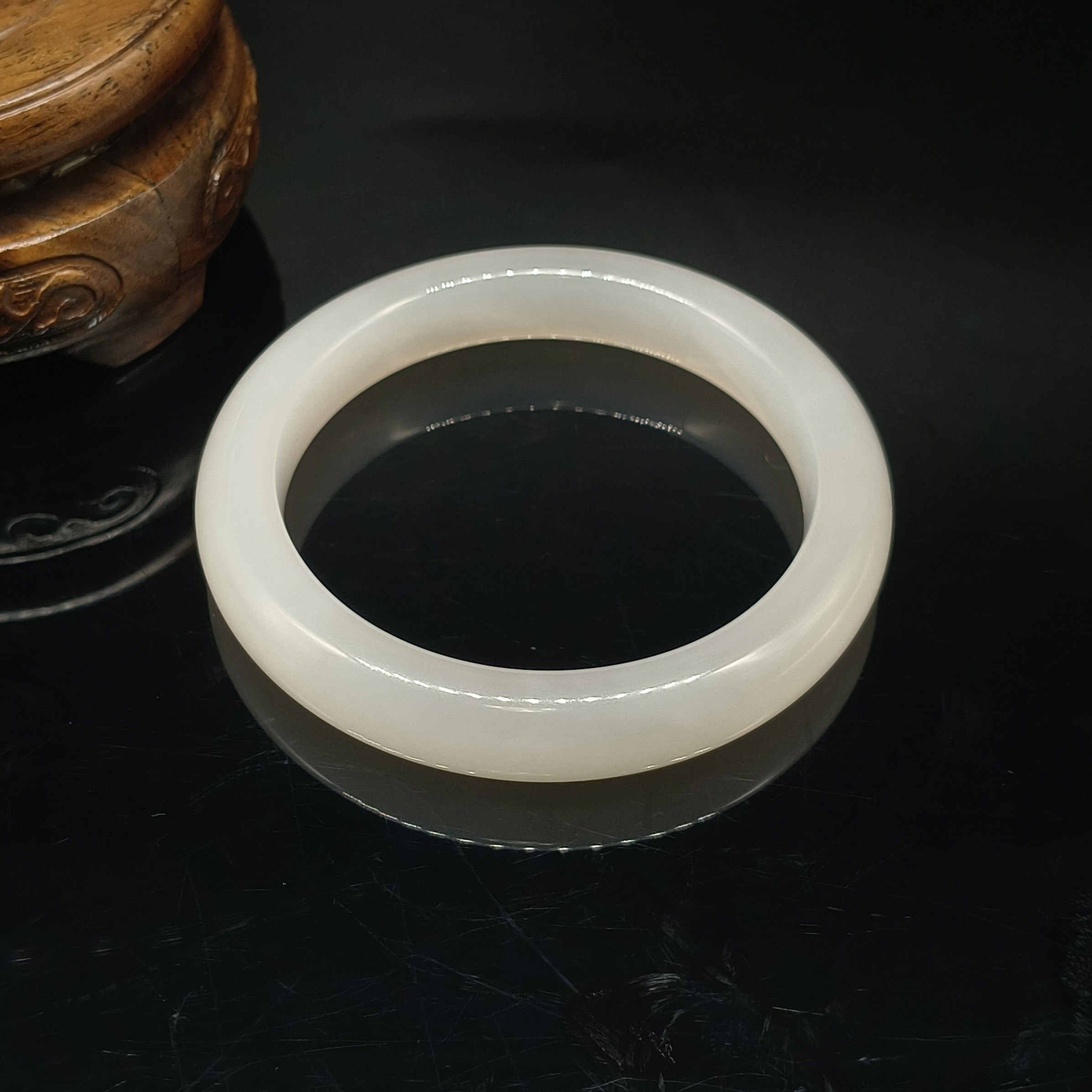 和田玉羊脂白玉手镯  重量49.467克   内径55mm 24090400057