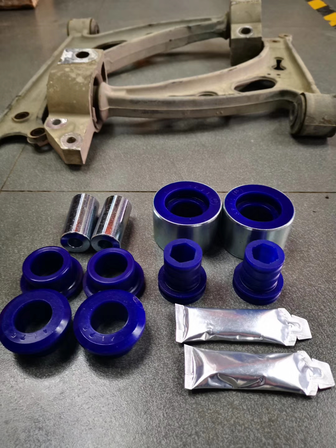 适配大众PQ底盘尚酷高尔夫6代迈腾CC途观SuperPro前下摆臂内衬套